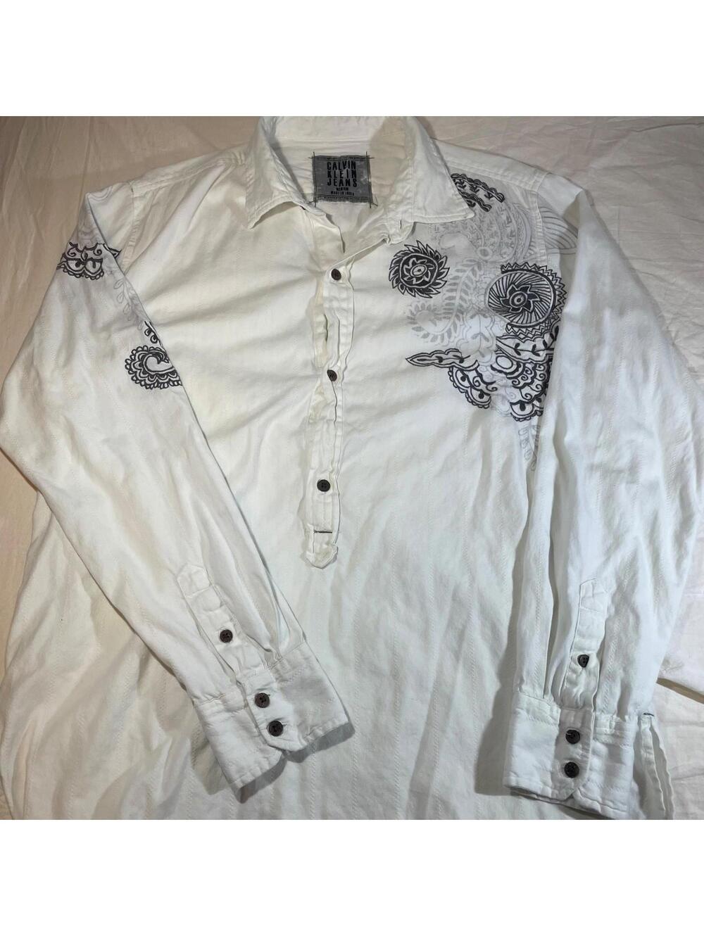 Calvin Klein shirt size M half button up embroidered Floral